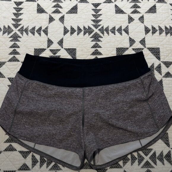 Lululemon 'Speed Up' Shorts - Size 8 - Picture 1 of 3